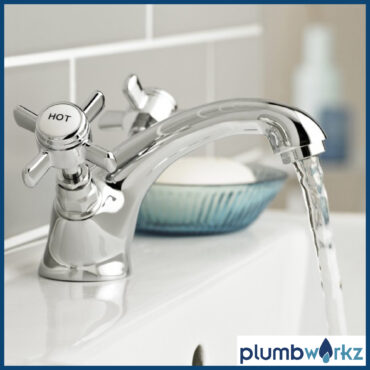 Klassique Chrome Traditional Mono Basin Mixer With Click Waste