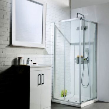 900 x 900mm Corner Entry Shower Enclosure & Tray