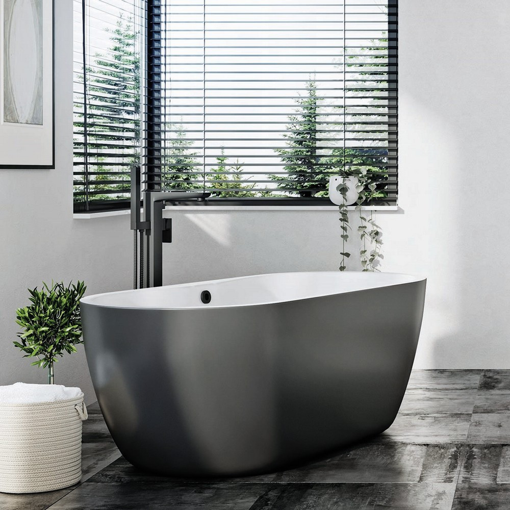 Scudo Muro Freestanding Bath Shower Mixer in Matt Black - Image 2