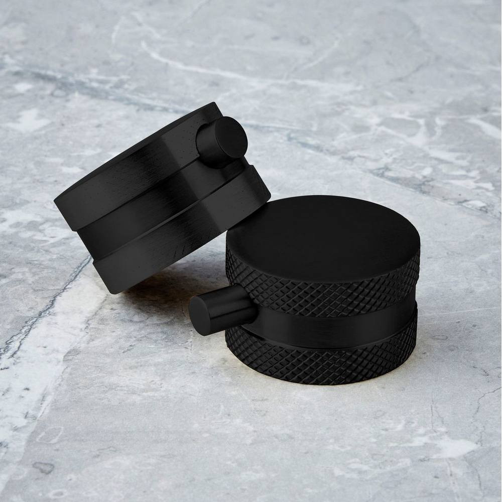 Scudo Core Freestanding Bath Shower Mixer in Black-NU-017 - Image 4