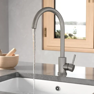 Scudo Manhattan Brushed Stainless Steel Kitchen Mixer Tap with Single Lever Handle and WRAS Approval
