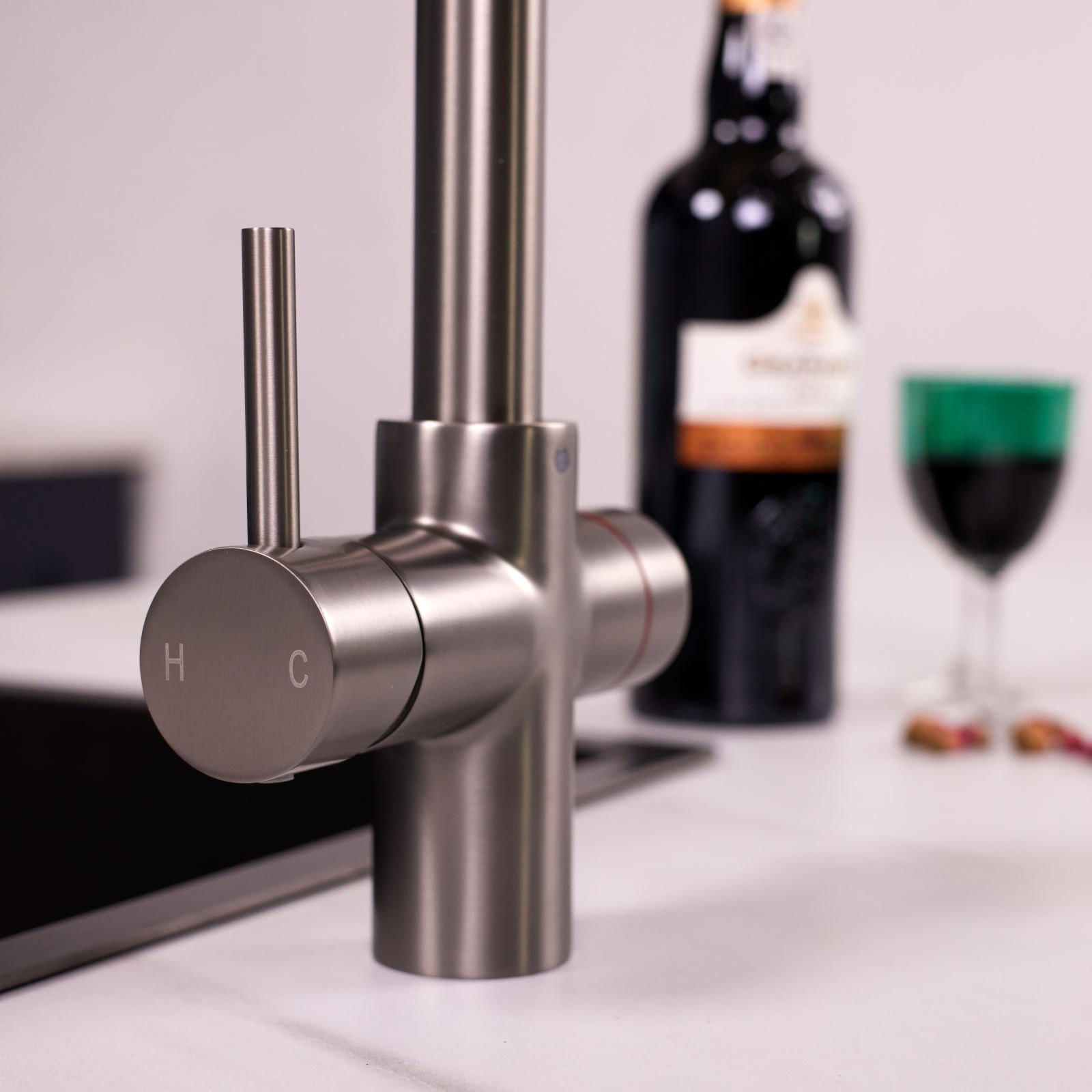 Tempo Gunmetal 3-in-1 Boiling Tap - Fingerprint Security - Image 6