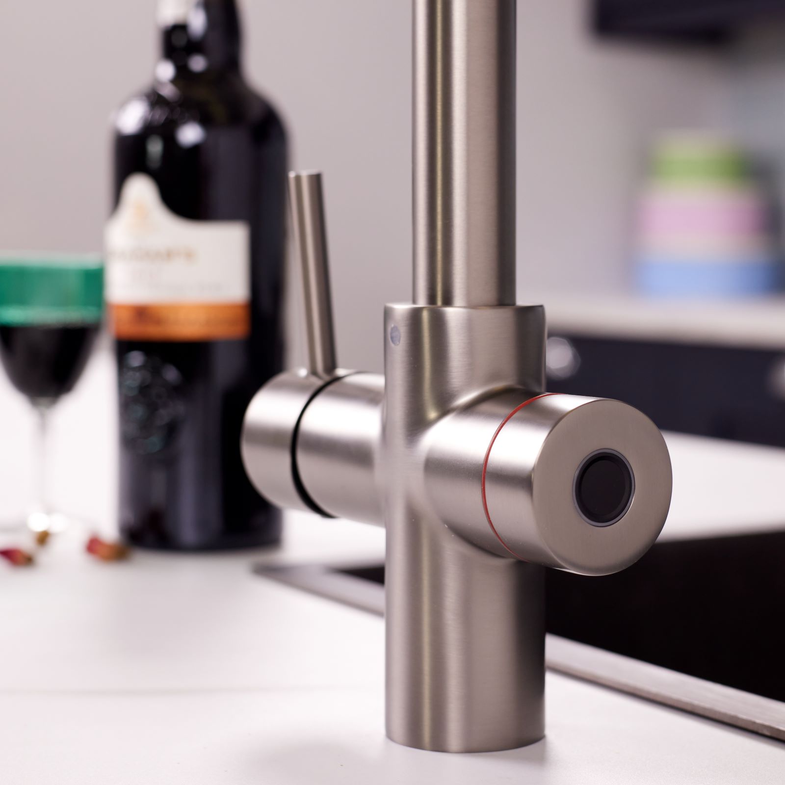 Tempo Gunmetal 3-in-1 Boiling Tap - Fingerprint Security - Image 3